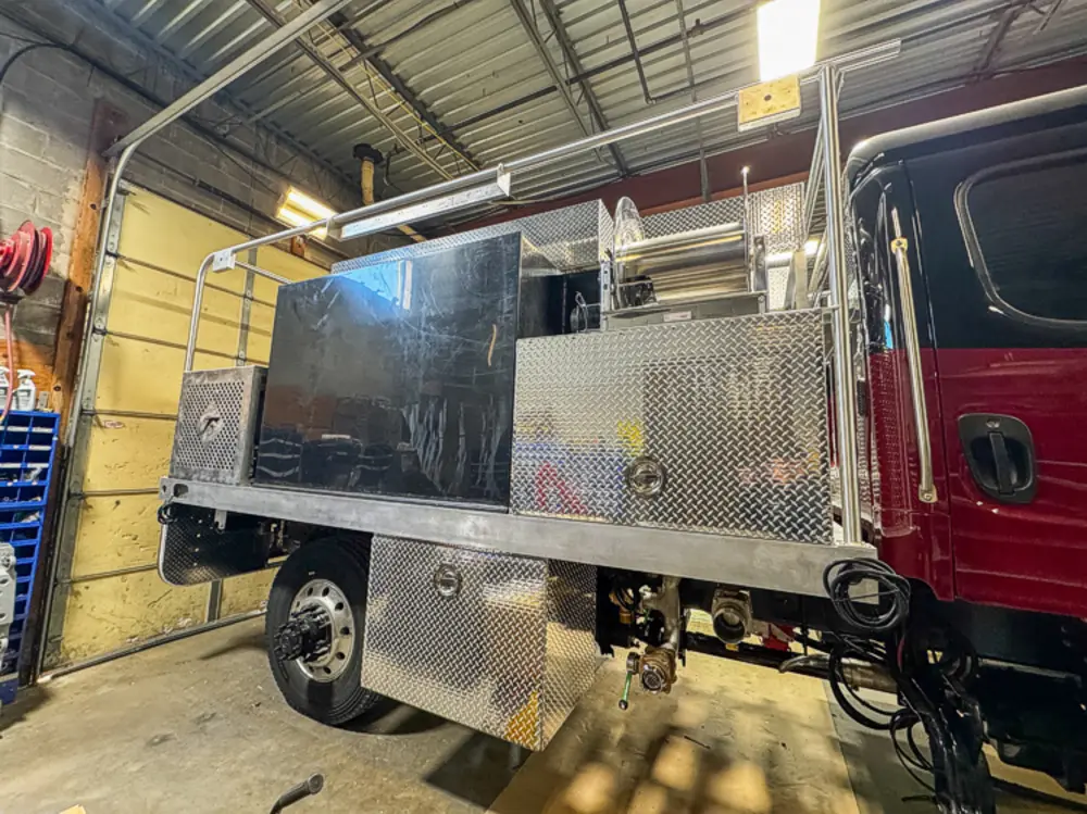 Top deck grate and rail detail in shop, photo 77 of 303.